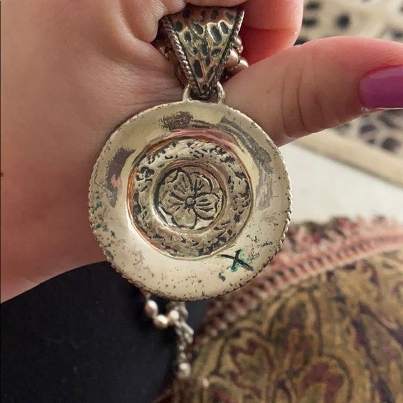 Authentic Montana’s Silversmith Conch Necklace - Picture 2 of 2